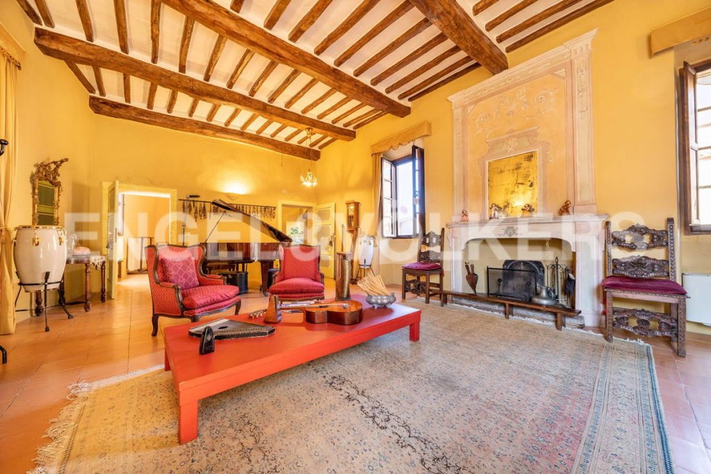 Umbria Italy Panicale Castle for sale 13