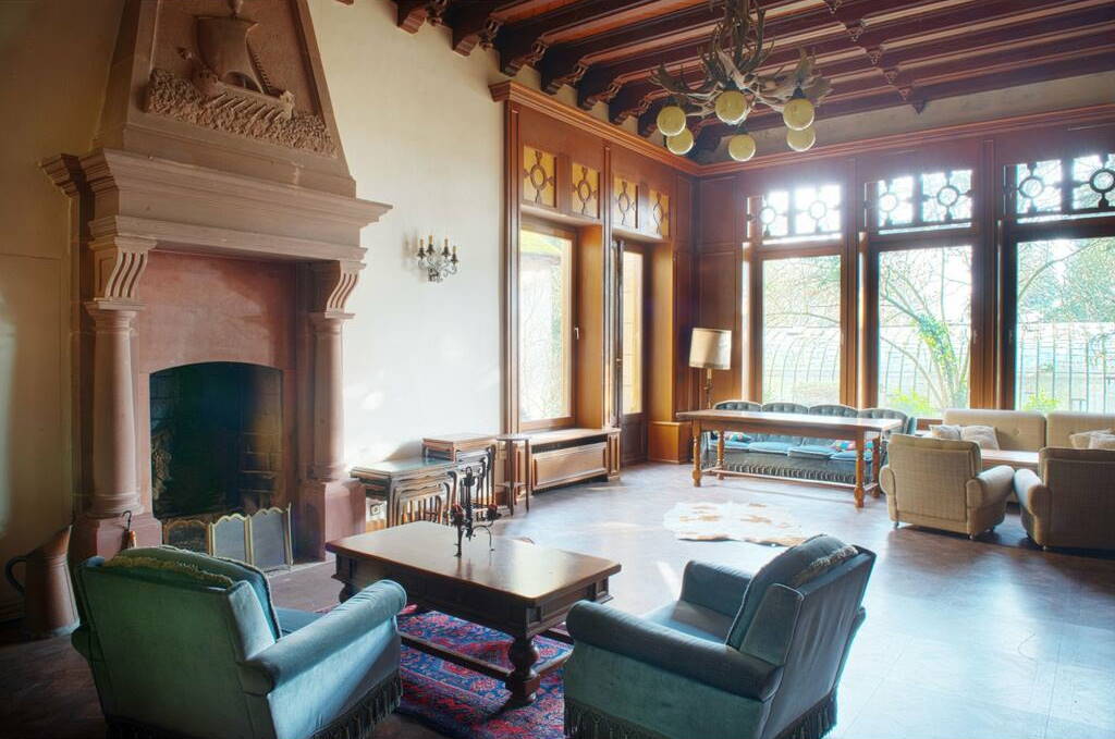 Whispers of the Moselle: A 1610 Renaissance Castle’s Timeless Embrace