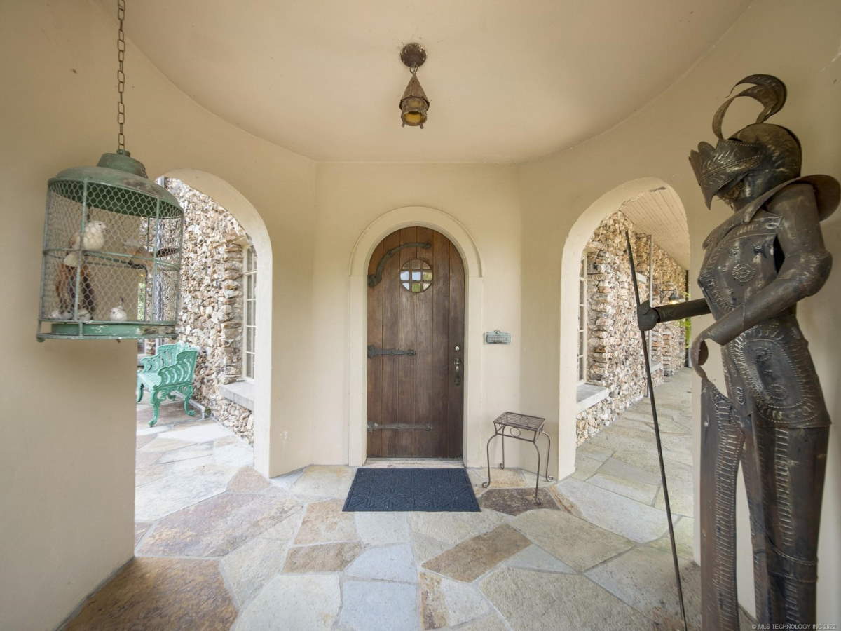 750k Oklahoma, USA. Franklin Castle For Sale, Tahlequah Castleist