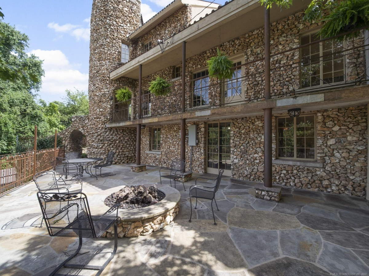 750k Oklahoma, USA. Franklin Castle For Sale, Tahlequah Castleist