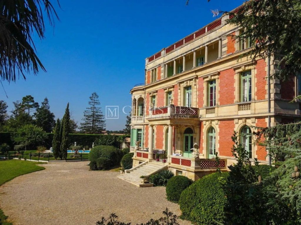 19th century Chateau for sale near Bordeaux France MB 5