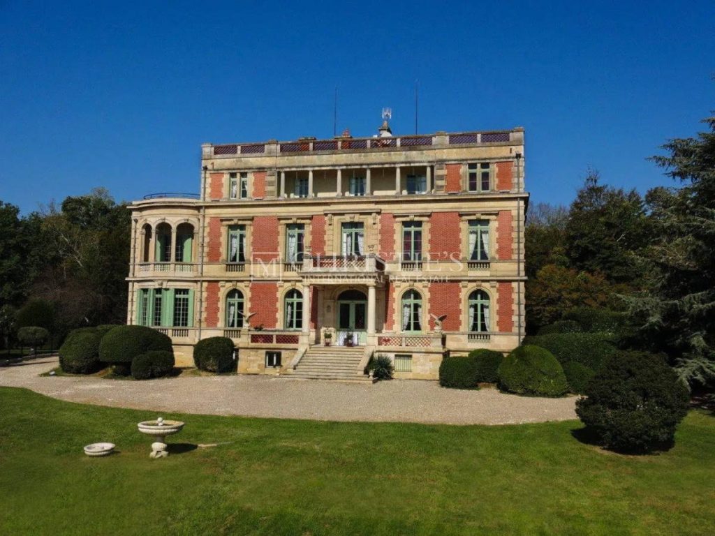 19th century Chateau for sale near Bordeaux France MB 6