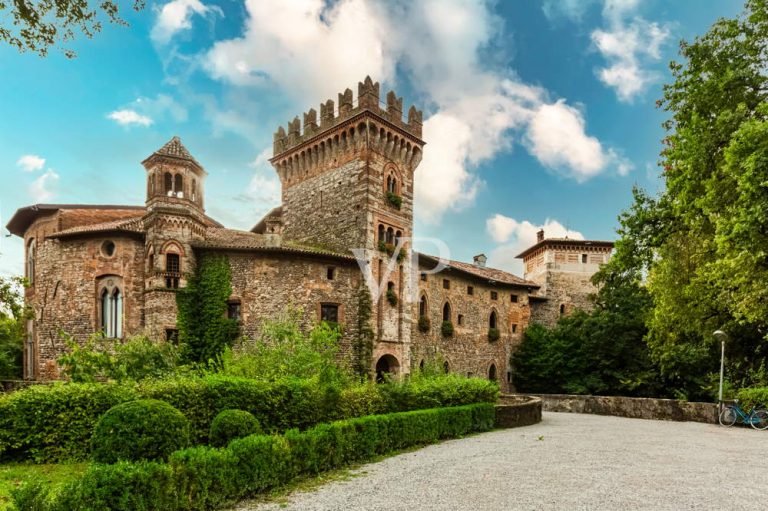 €POA Bergamo, ITALY. Prestigious Medieval Castle For Sale Castleist