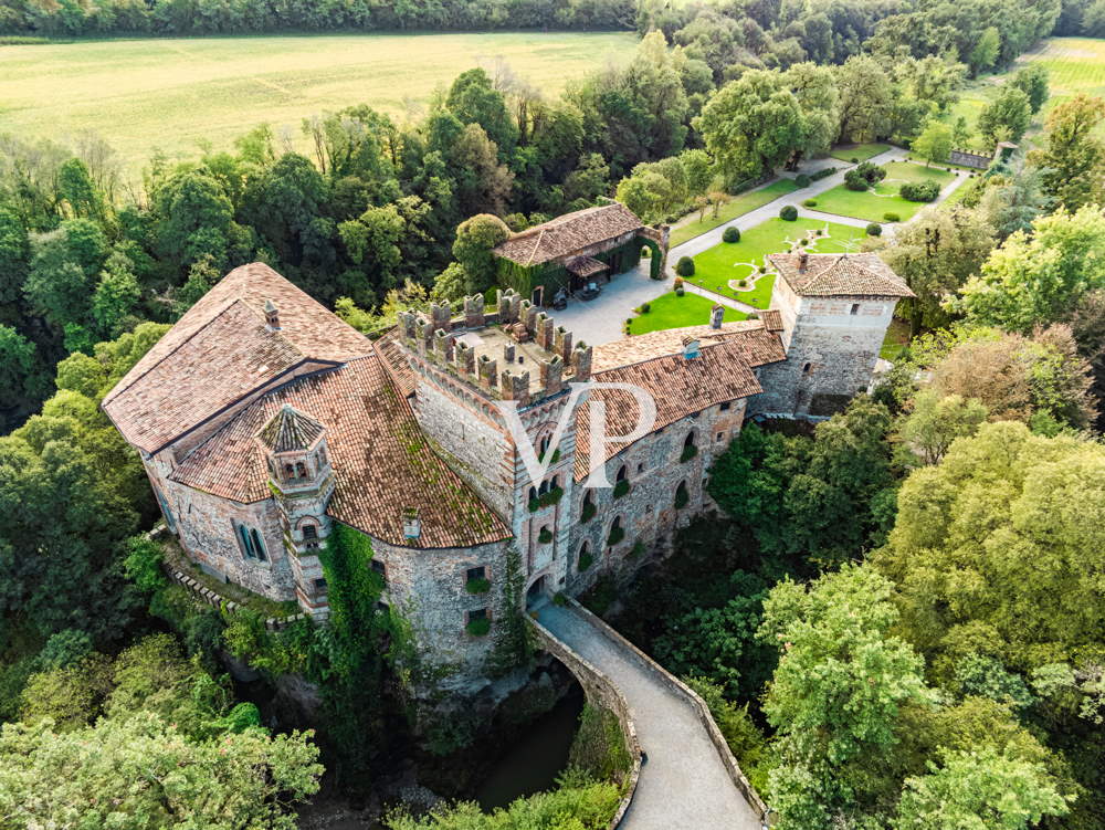 Castello di Marne for sale Bergamo Italy 4