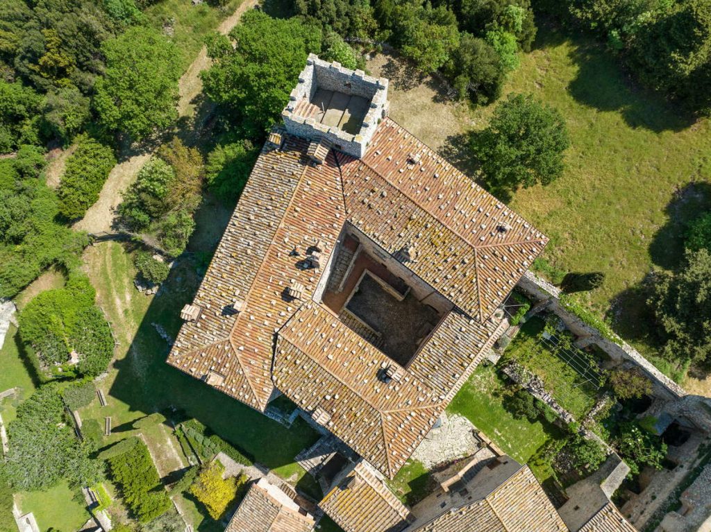 Medieval Castle for sale in Umbria - Castello di Poggio 4