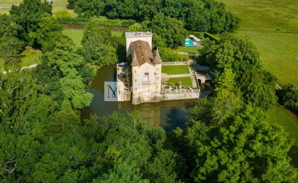 Moated Fairytale Castle for sale Gironde France MB 19