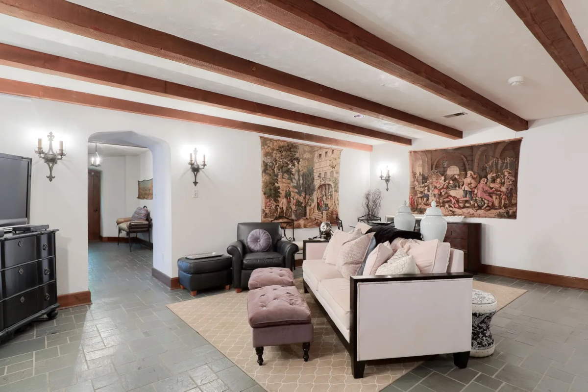 2.495m PA, USA. Wyngate Manor Castlelike Estate For Sale Castleist