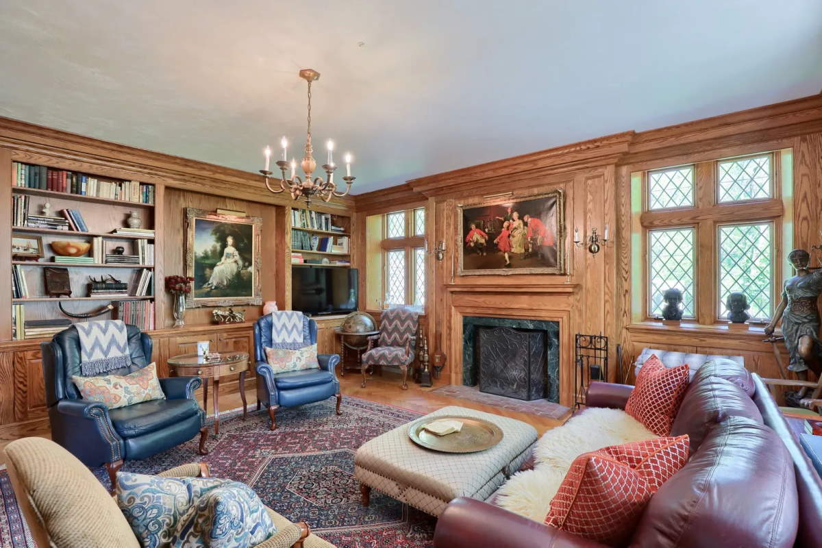 2.495m PA, USA. Wyngate Manor Castlelike Estate For Sale Castleist