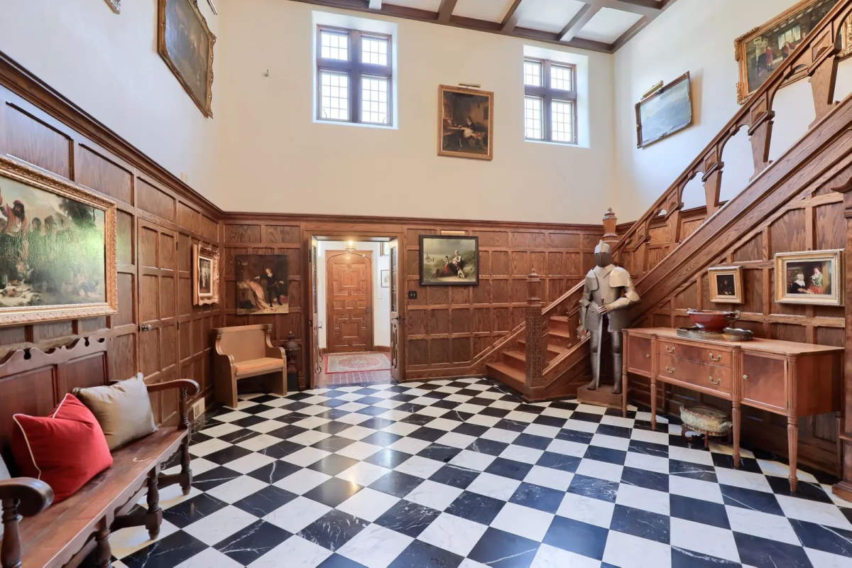 2.495m PA, USA. Wyngate Manor Castlelike Estate For Sale Castleist