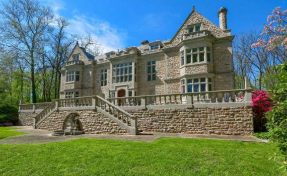 Wyngate Manor for sale Pennsylvania USA sml