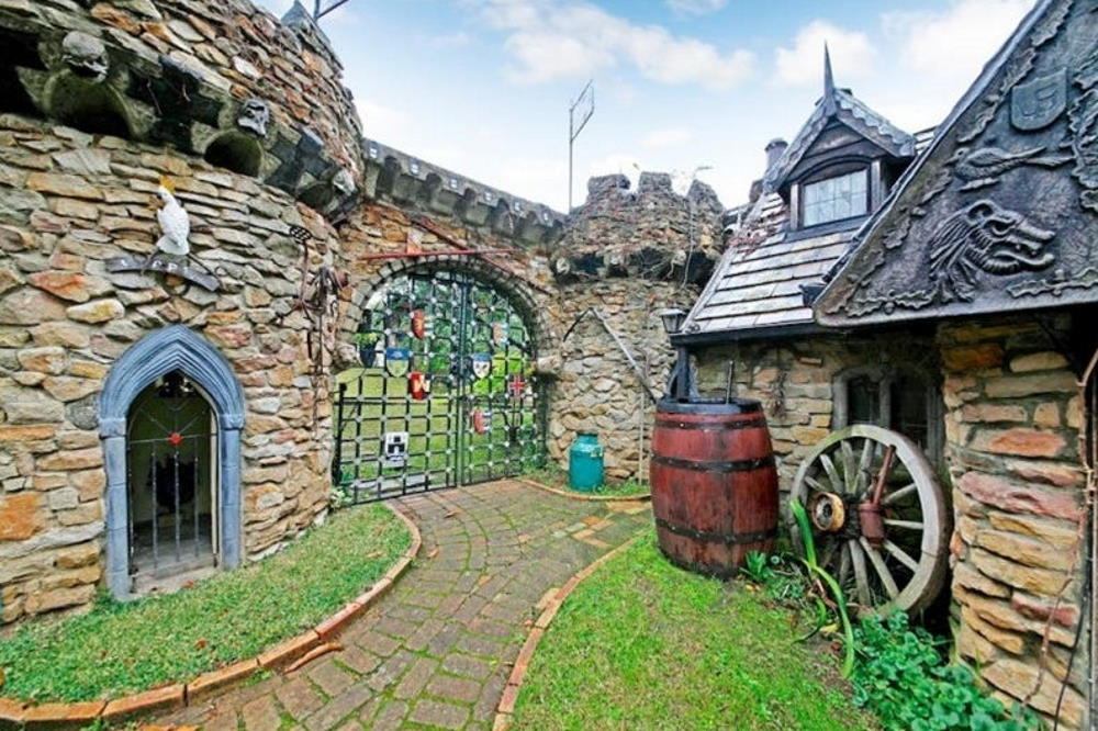 A Modern Knight’s Dream: The Enchanted Castle of Leumeah