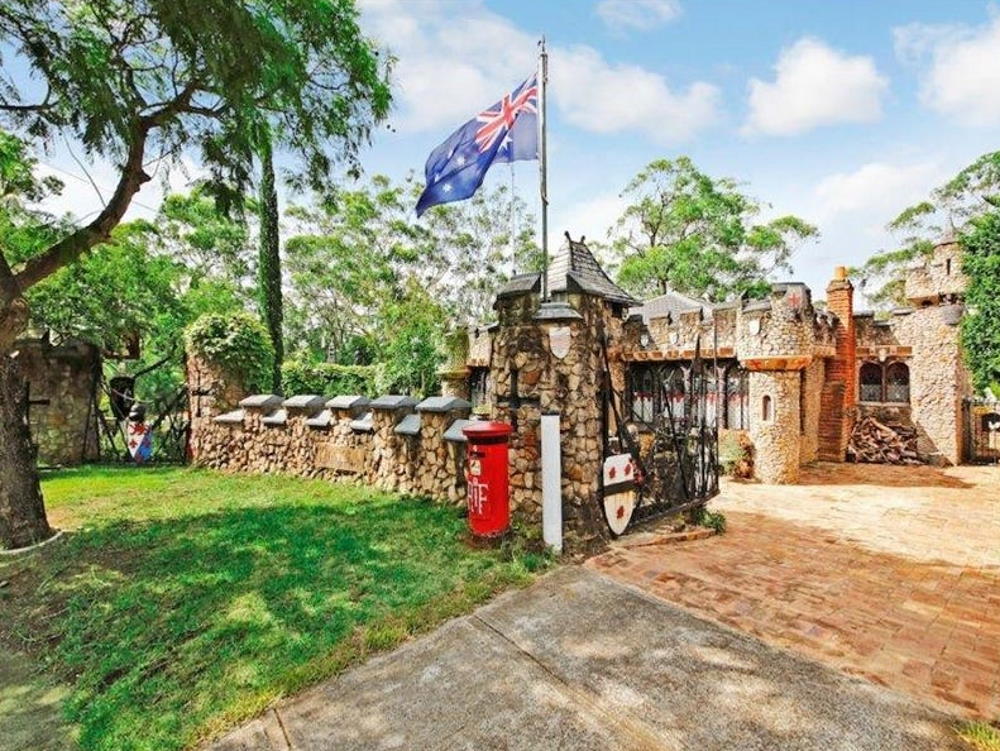 The Castle for sale - Leumeah - NSW - Australia 6