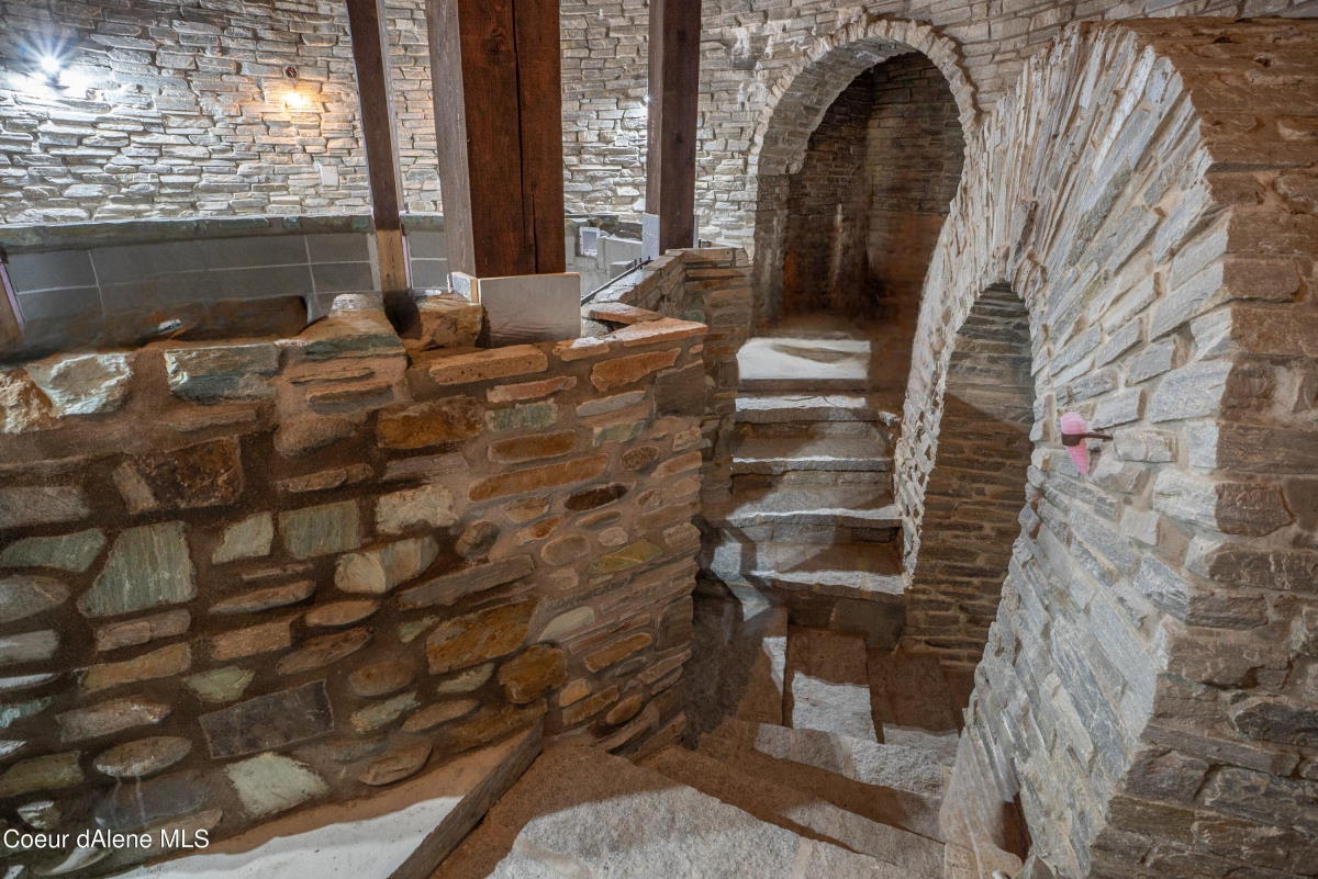 7m Idaho, USA. Iconic Castle Von Frandsen is For Sale Castleist