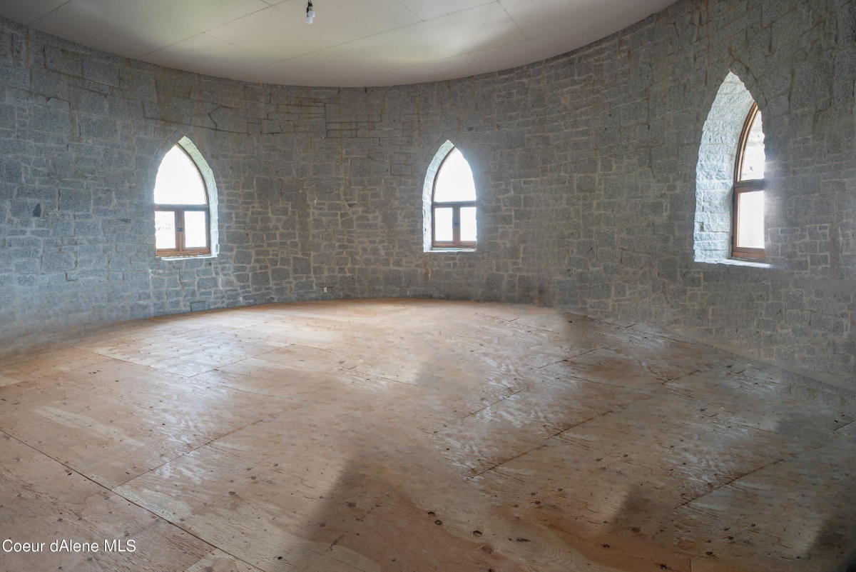 7m Idaho, USA. Iconic Castle Von Frandsen is For Sale Castleist