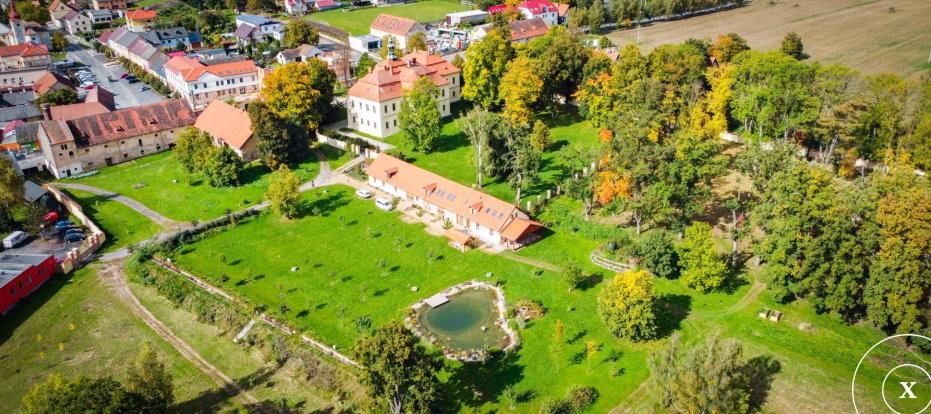 Mirosov Castle For Sale - Baroque Chateau in Czechia 2