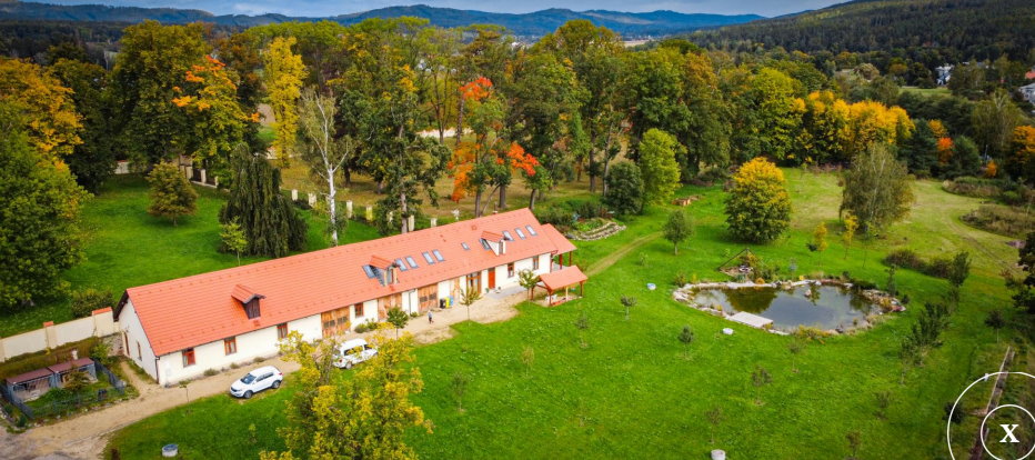 Mirosov: A Baroque Masterpiece Woven Through Time’s Golden Threads - 5