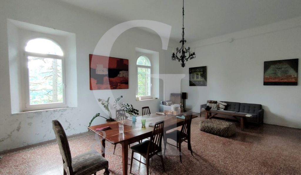 Granaglione’s Timeless Crown: A 14th-Century Castle Whispering Through Emilia’s Hills