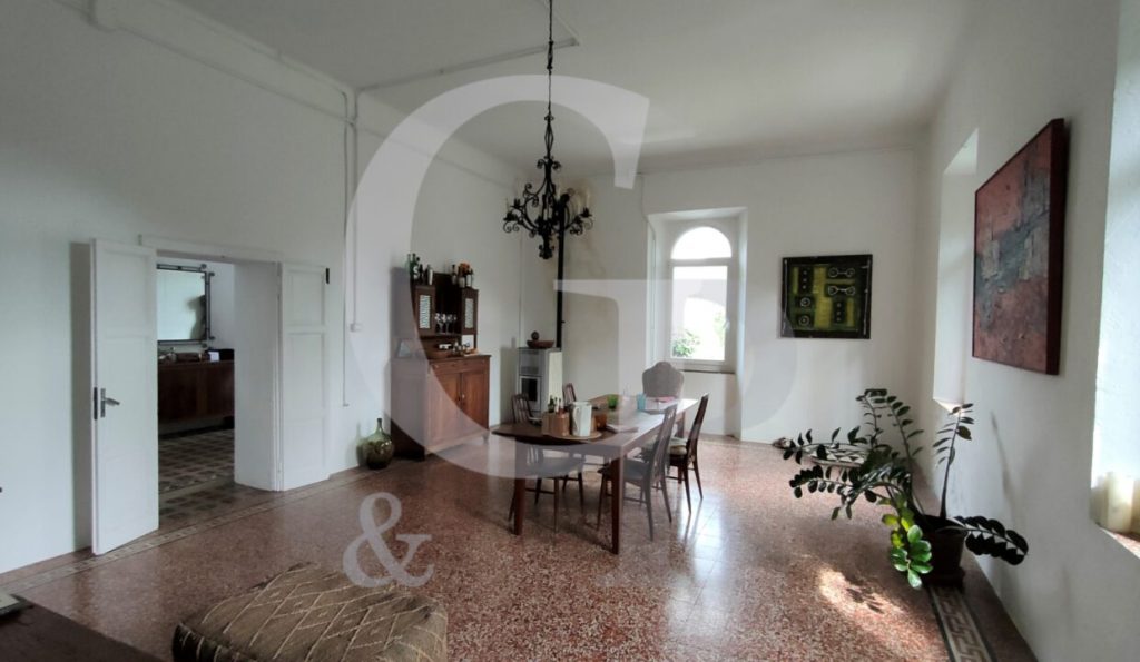 Granaglione’s Timeless Crown: A 14th-Century Castle Whispering Through Emilia’s Hills