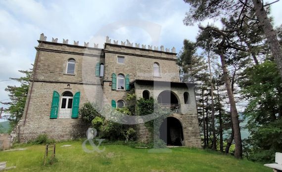 Castle of Granaglione for sale Italy sml