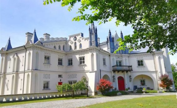 Palace for sale in Patrykozy Poland sml