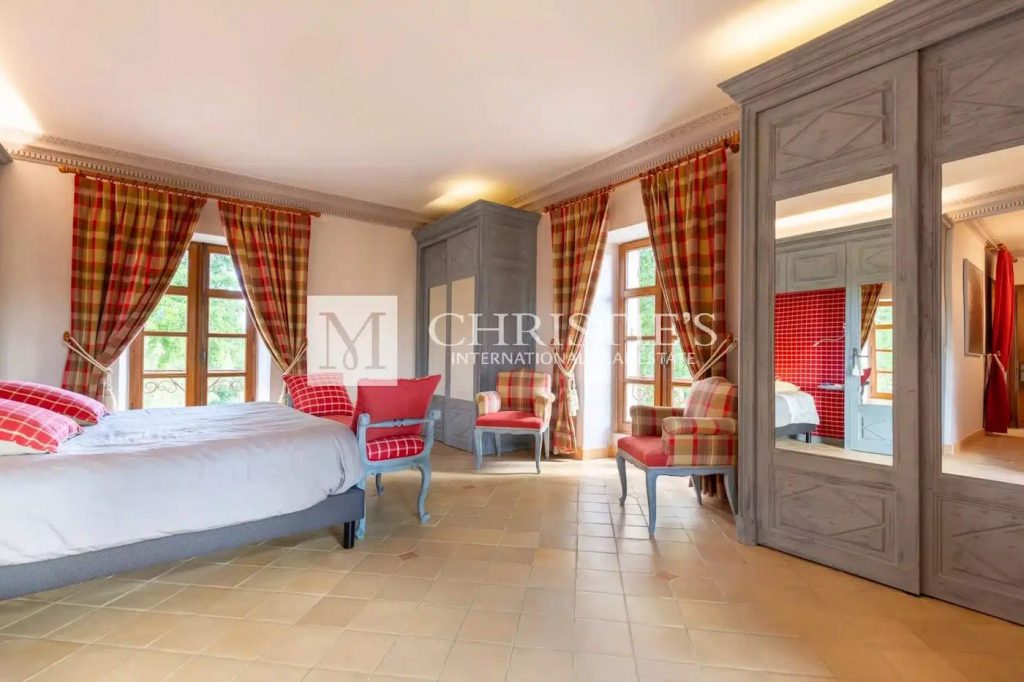 Exceptional Renovated Chateau For Sale - Dordogne France 20