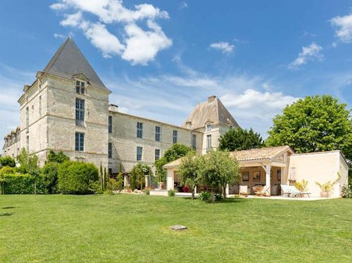 Luxury Chateau Apartment for sale nr Bergerac France 1 thumb