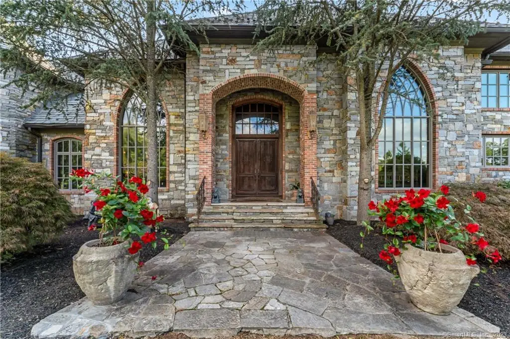 A Connecticut Chateau Where Grandeur Meets Whispering Stone