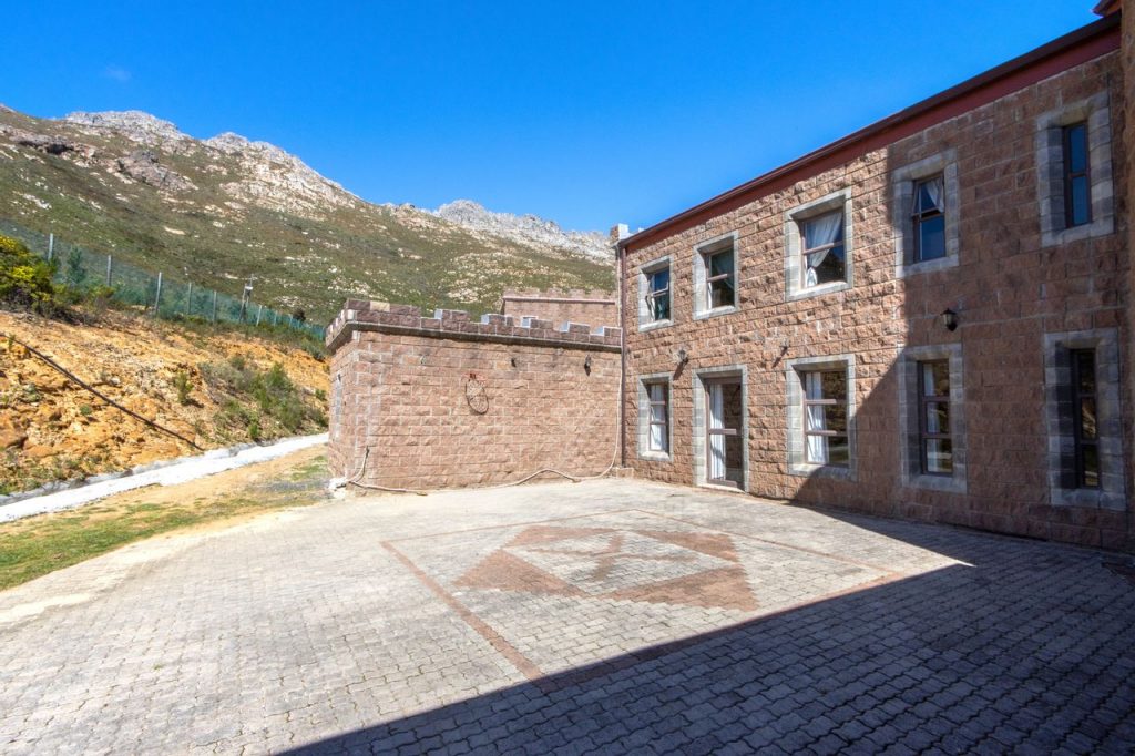 South African Castle For Sale - Gordons Bay 17