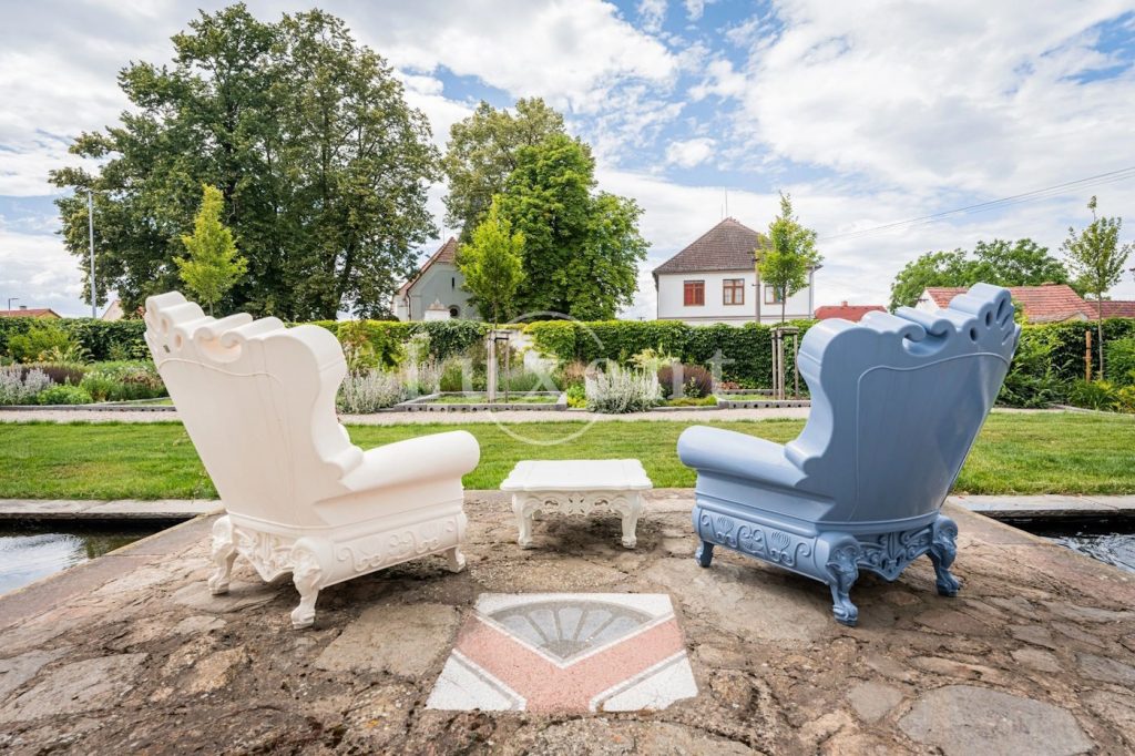 Renovated 16th century Renaissance castle for sale in Czechia 24
