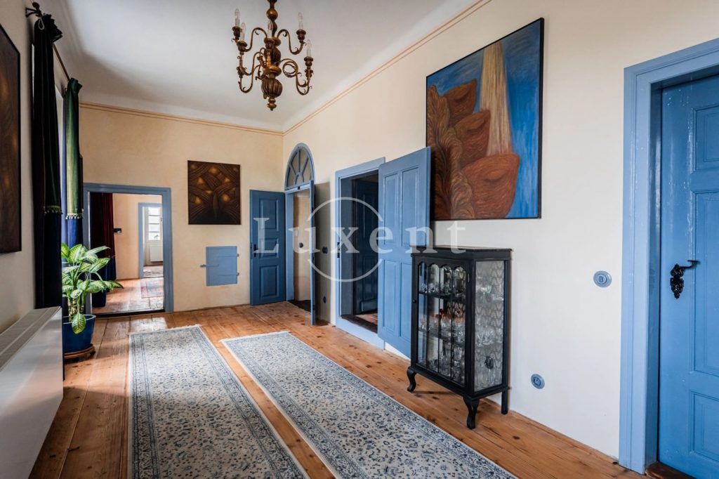 Renovated 16th century Renaissance castle for sale in Czechia 9