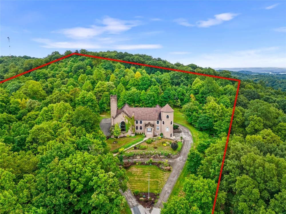 Château de Lions: Where Stone Whispers & Firelight Dreams