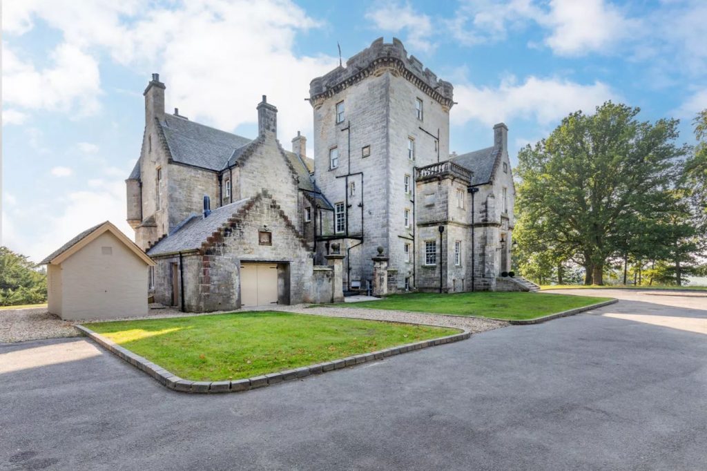 Whispers of Bryce & Anderson: A Baronial Dream in 34 Enchanted Acres
