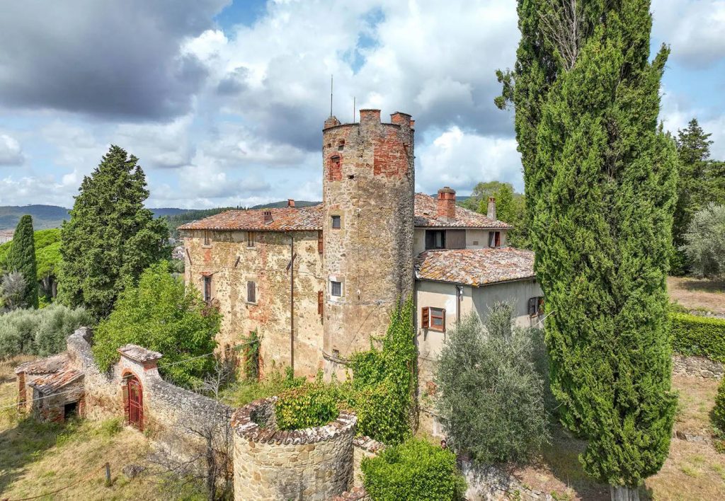 Umbrian Castle For Sale - Trasimeno E and V 1