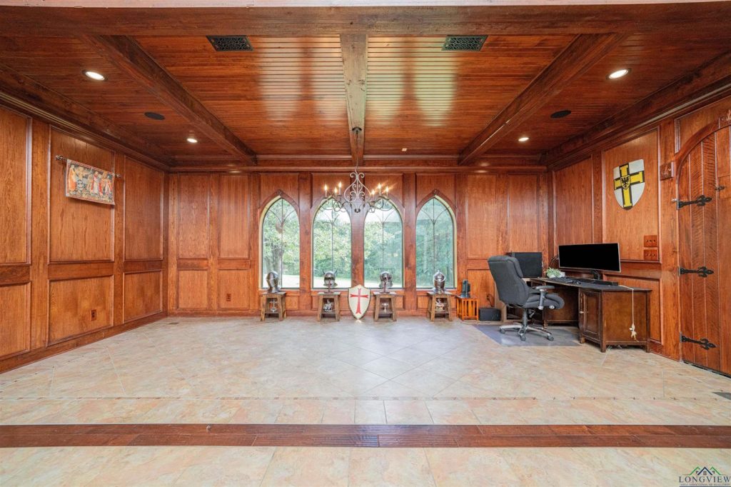 Texas Castle for sale in Gilmore 9