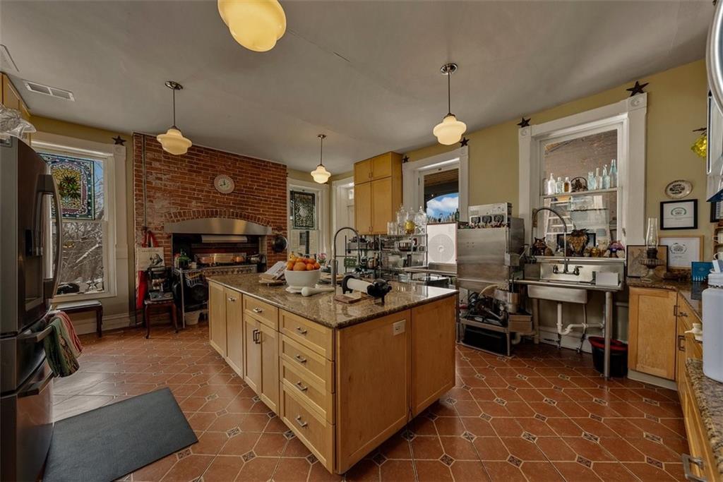 Shakespeare Chateau For Sale - St Joseph Missouri 17