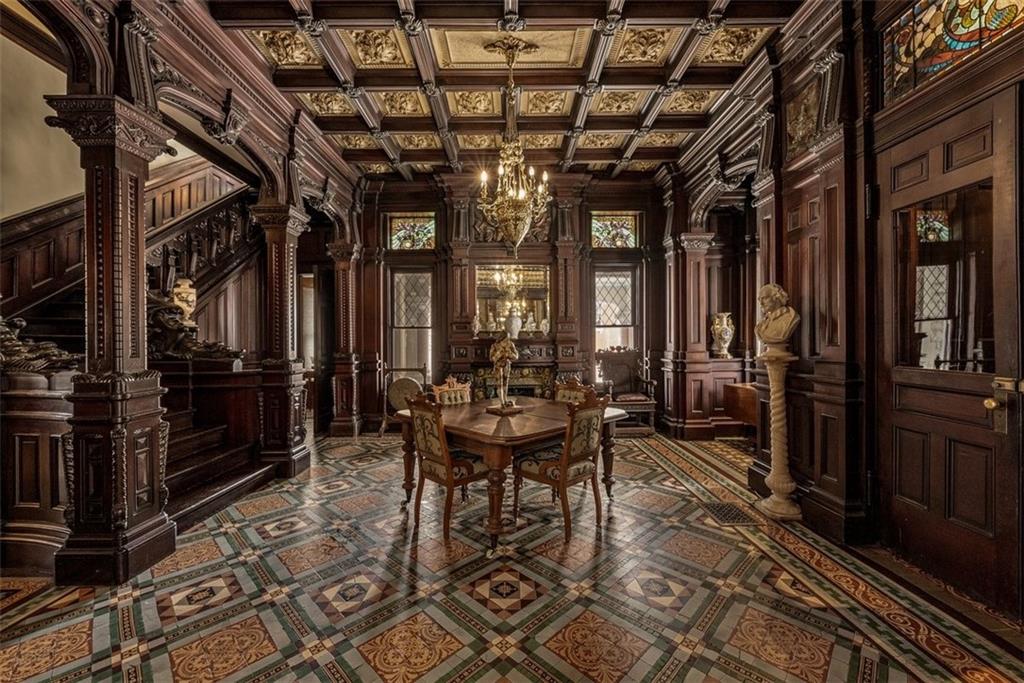 Shakespeare Chateau For Sale - St Joseph Missouri 2
