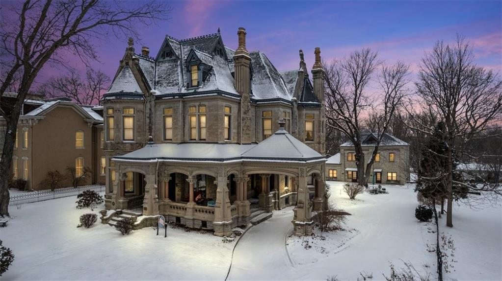 Shakespeare Chateau For Sale - St Joseph Missouri 3