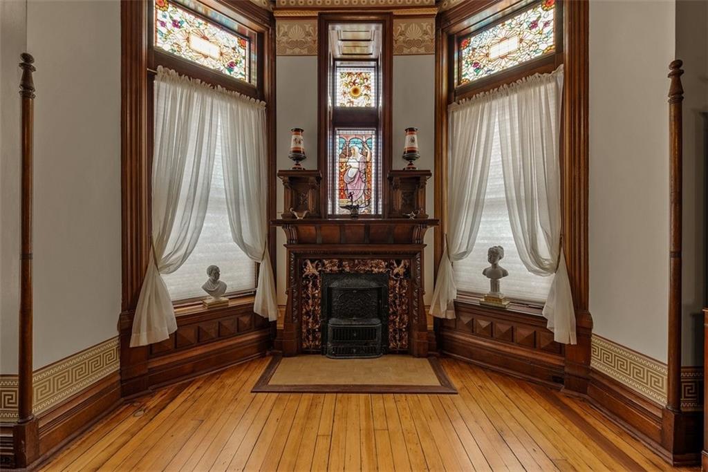 Shakespeare Chateau For Sale - St Joseph Missouri 36