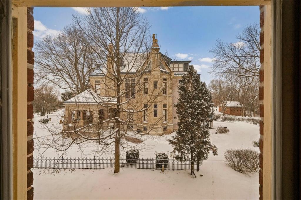 Shakespeare Chateau For Sale - St Joseph Missouri 41