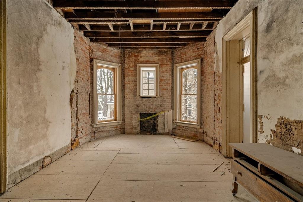 Shakespeare Chateau For Sale - St Joseph Missouri 43