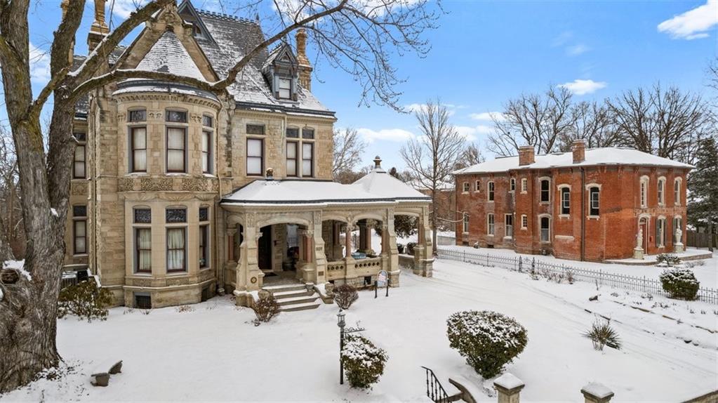 Shakespeare Chateau For Sale - St Joseph Missouri 5